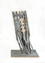 Loskomen. Bronzen beeld van Nell de Veer.