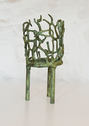 Crown. Bronzen beeld van Nell de Veer.